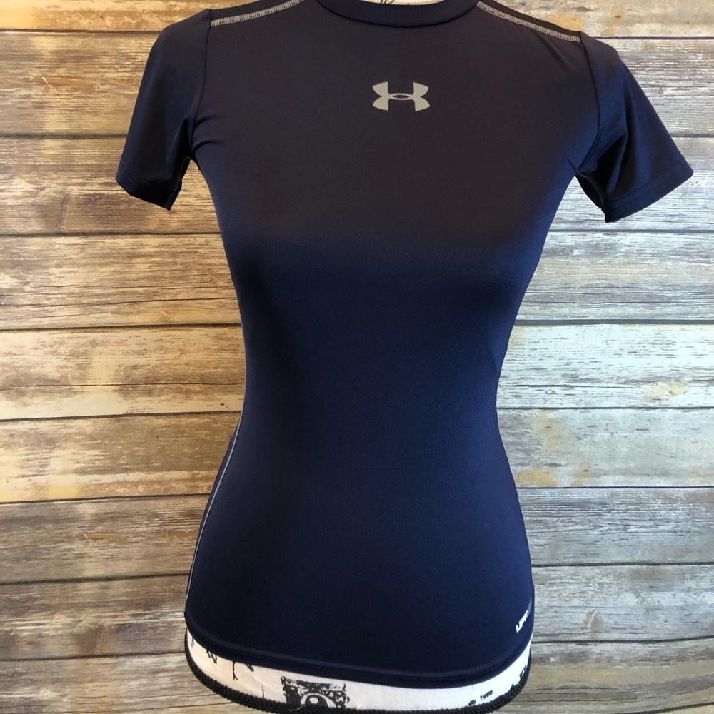UNISEX Under Armour heat gear navy athletic shirt